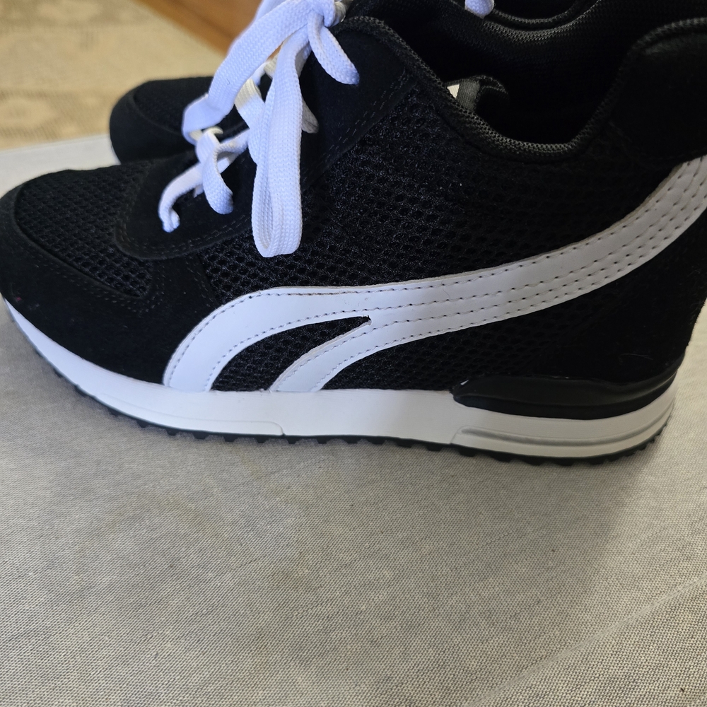 Women's Black and White Mesh Sneakers - Classic Casual Comfort - Picture 2 of 16
